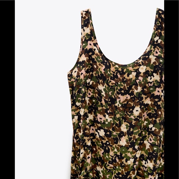 ⭐️ NEW Zara Flowy Printed Dress - Picture 8 of 8